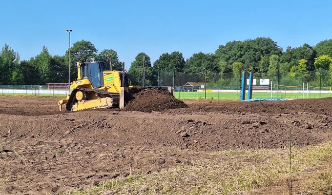 Startschuss für den Kunstrasen!