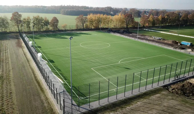 Kunstrasen (eröffnet)